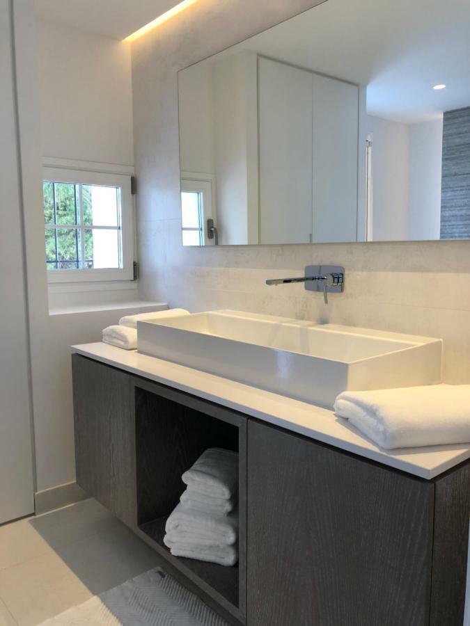 Modern Apartment Puente Romano Marbella Exteriör bild