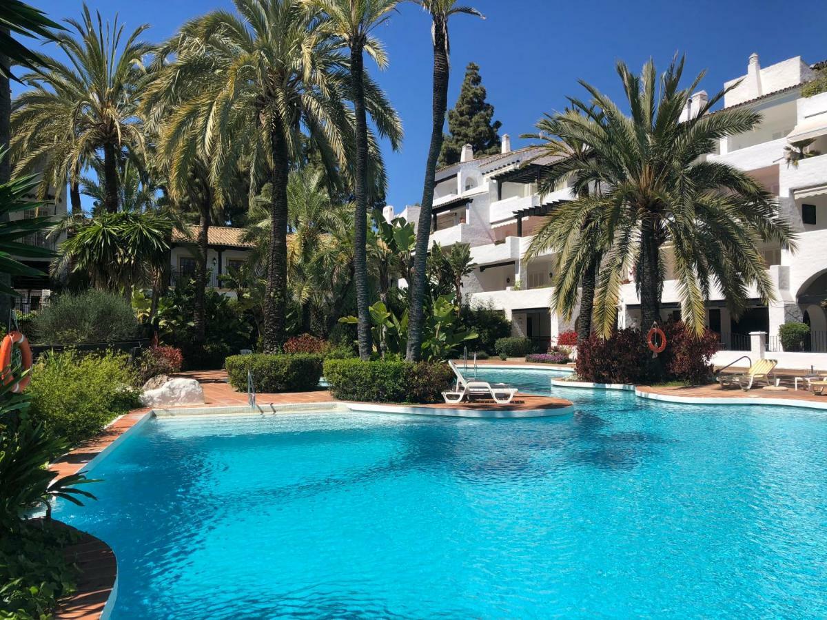Modern Apartment Puente Romano Marbella Exteriör bild